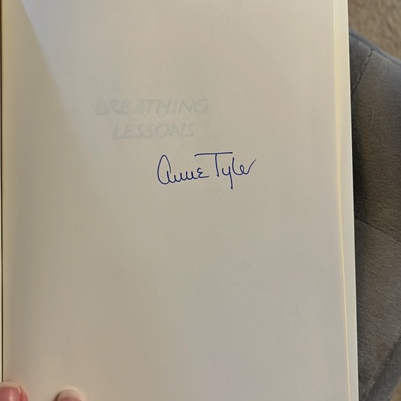 Signed First Edition. Breathing Lessons Hardcover Book by Anne Tyler - Picture 3 of 6